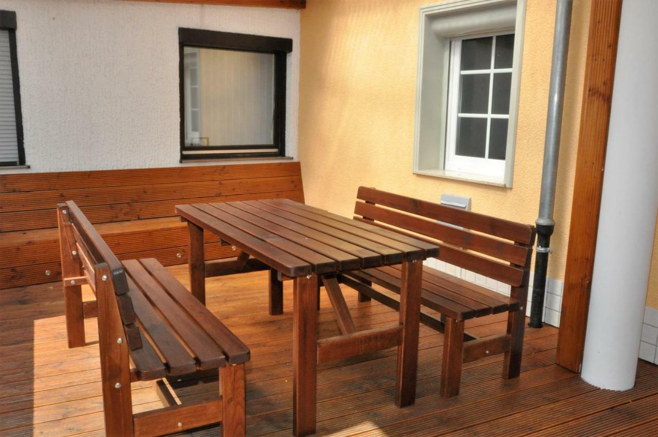 Apartmenthaus Am Zimmerplatz Hofheim Exterior foto