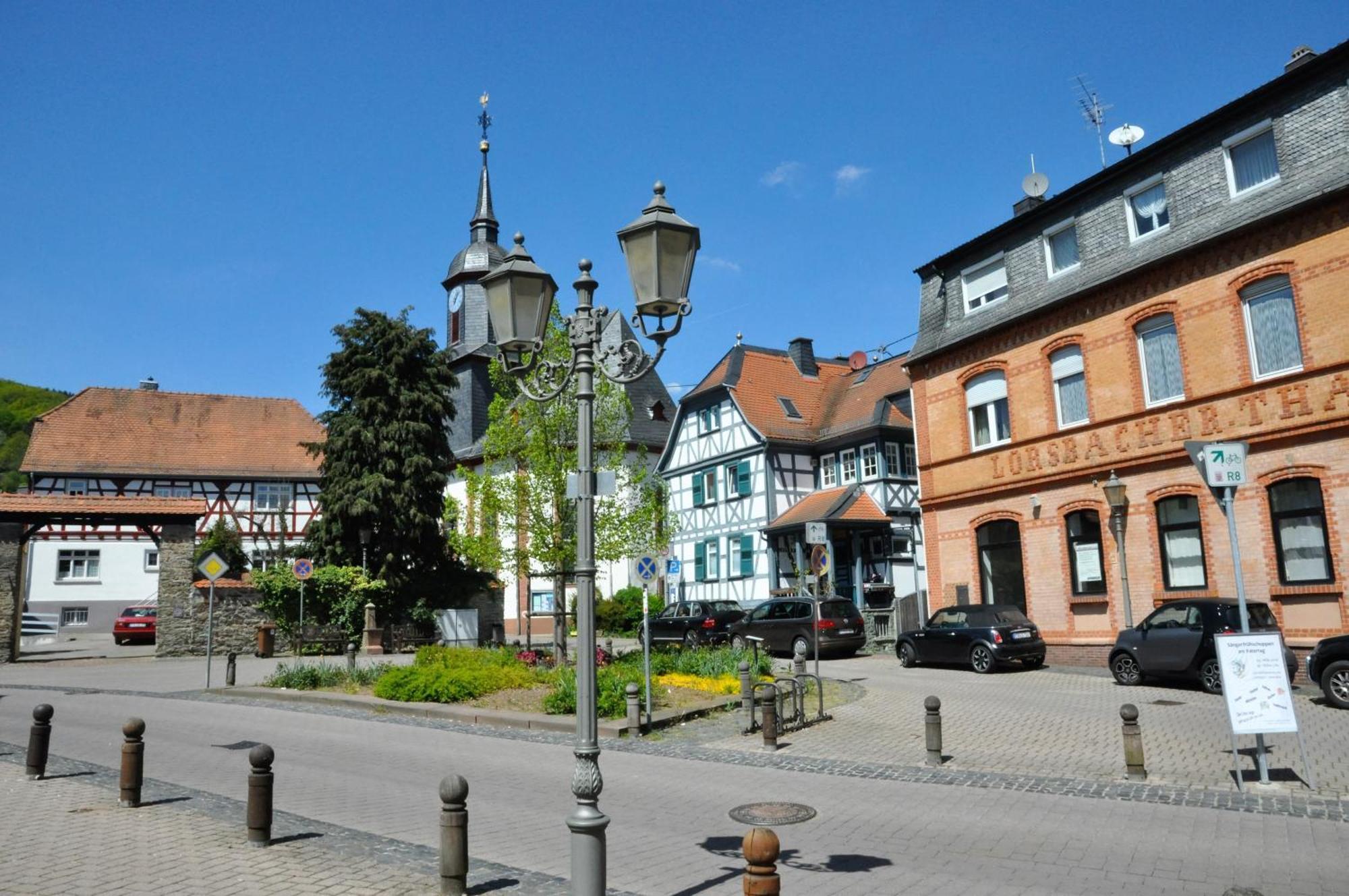 Apartmenthaus Am Zimmerplatz Hofheim Exterior foto