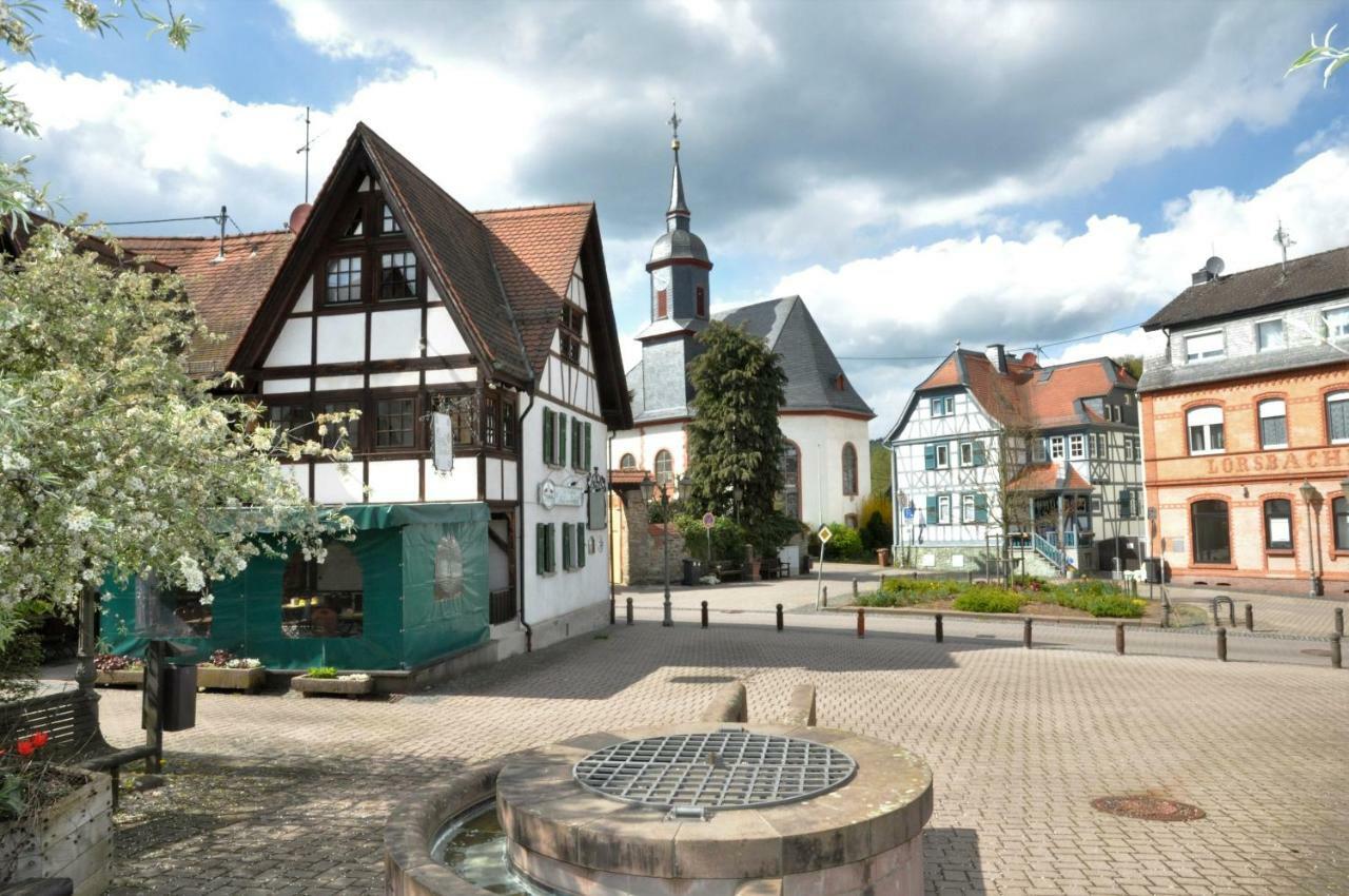 Apartmenthaus Am Zimmerplatz Hofheim Exterior foto