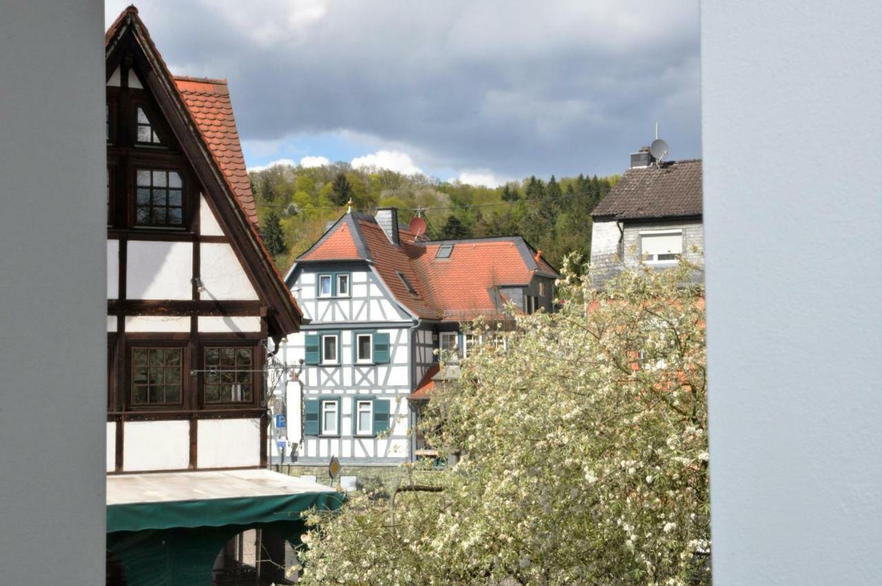Apartmenthaus Am Zimmerplatz Hofheim Exterior foto
