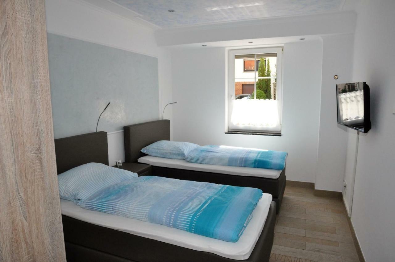Apartmenthaus Am Zimmerplatz Hofheim Exterior foto